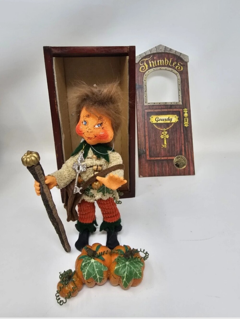 Annalee Thimbles 2002 Gourdy 6” Halloween Fall Doll with Pumpkins
